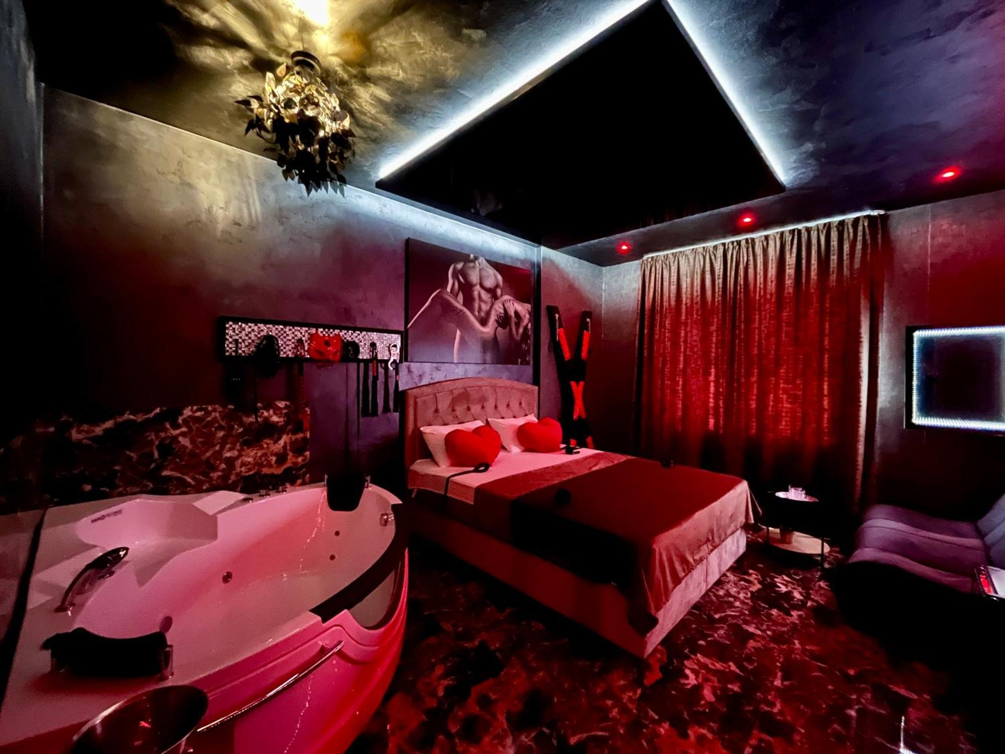 Love Room بوخارست المظهر الخارجي الصورة