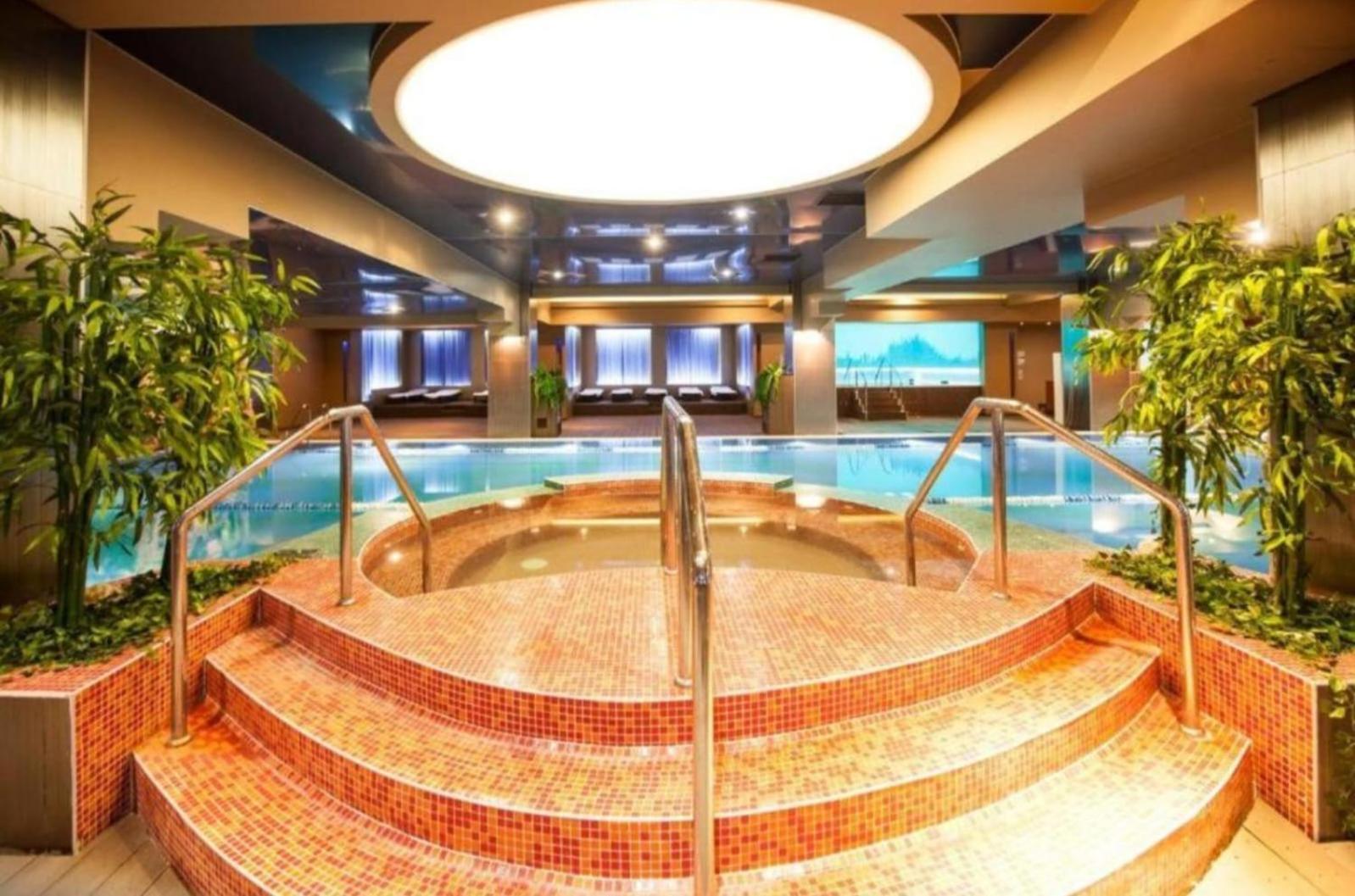 Love Room بوخارست المظهر الخارجي الصورة